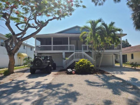 Tarpon - Spacious Updated W&D Full Kitchen 1.5 Mi to Beach